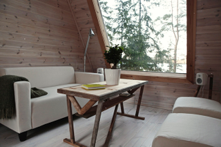 Illustration for article titled The Nicest Micro-Cabin $10,000 Can Buy